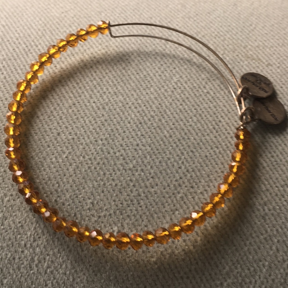 Bracelets - Picture 2 of 4